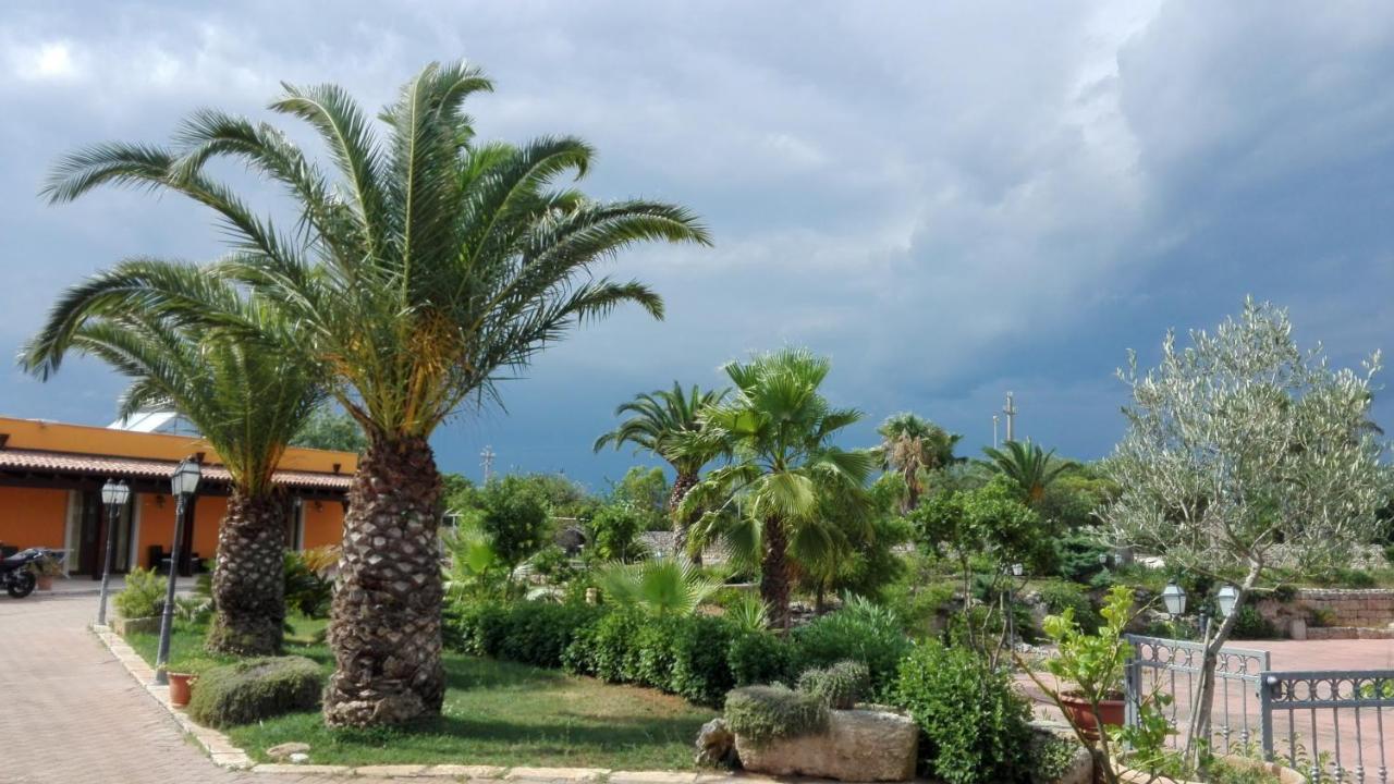 Relais La Giara Guest House Manduria Exterior foto