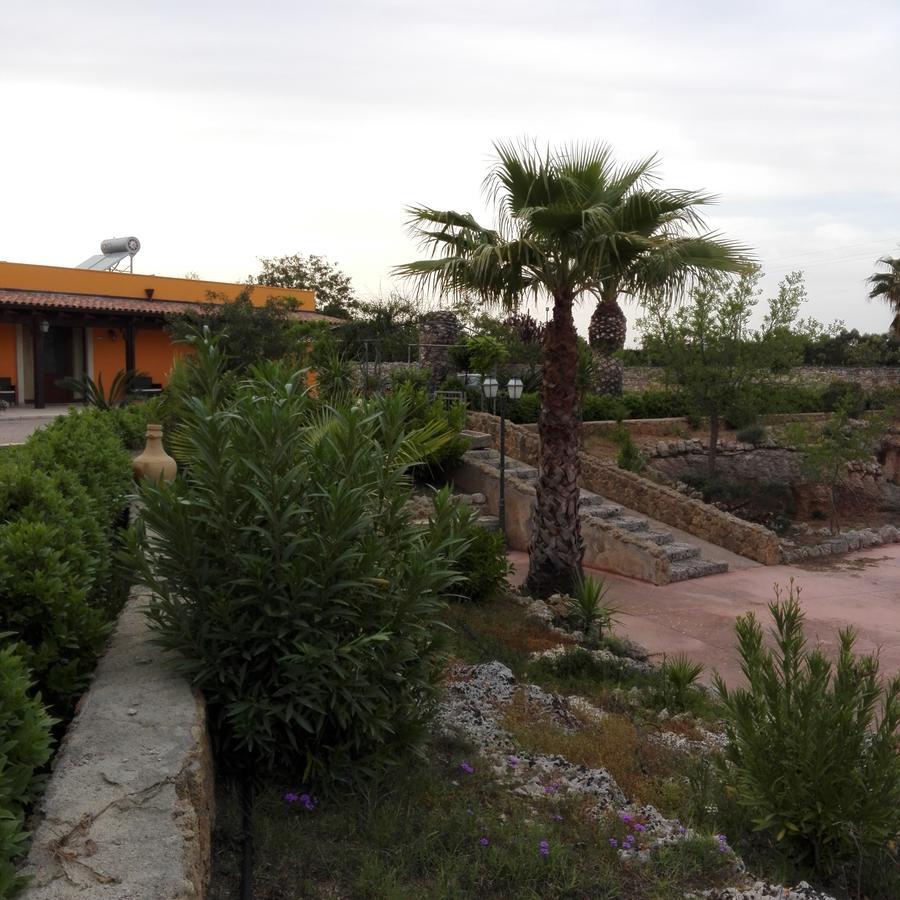 Relais La Giara Guest House Manduria Exterior foto